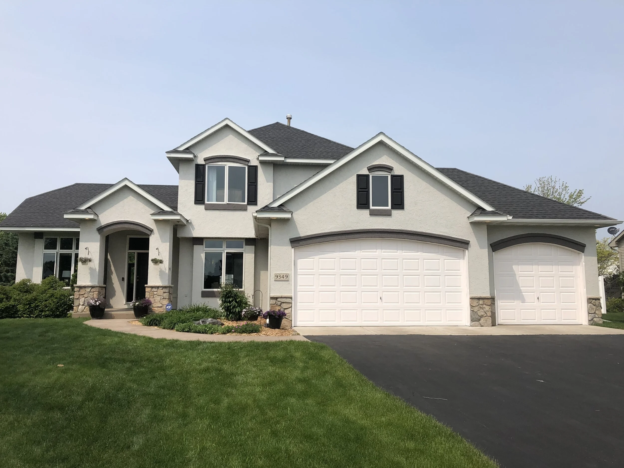 Lakeville Exterior, finished by Maki Painting & Maintenance