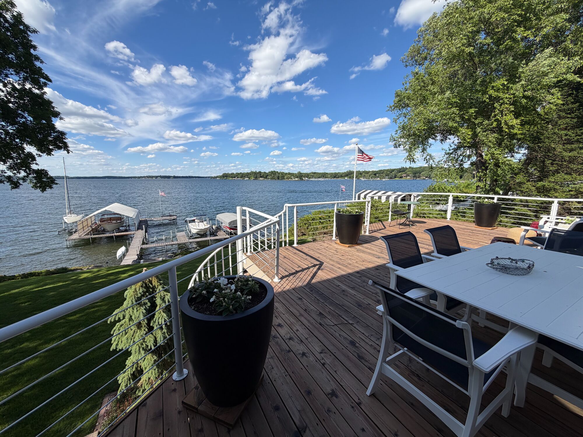 Lakeside deck, finished by Maki Painting & Maintenance